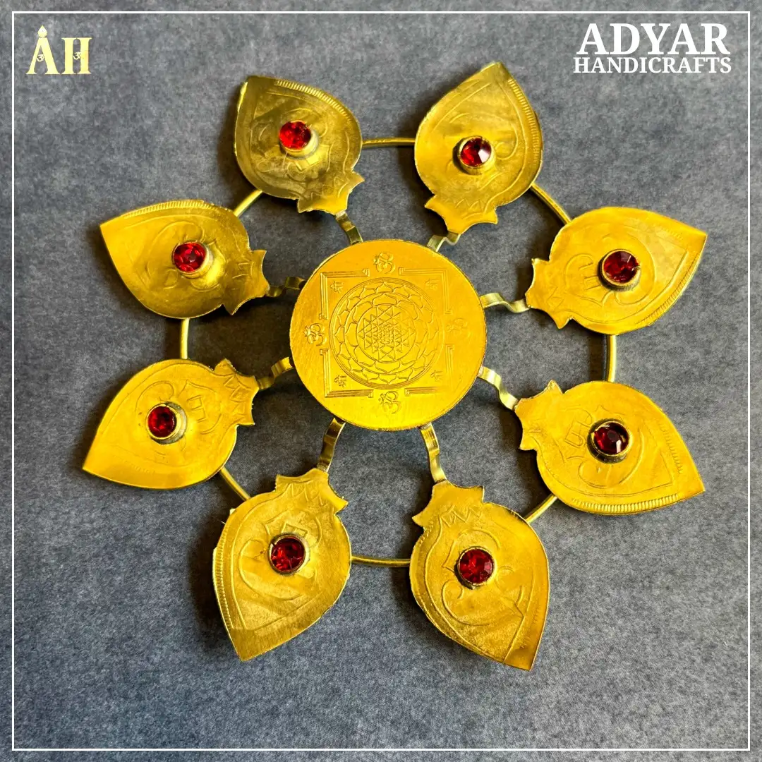 kubera lakshmi Chakra peedam brass - image 1