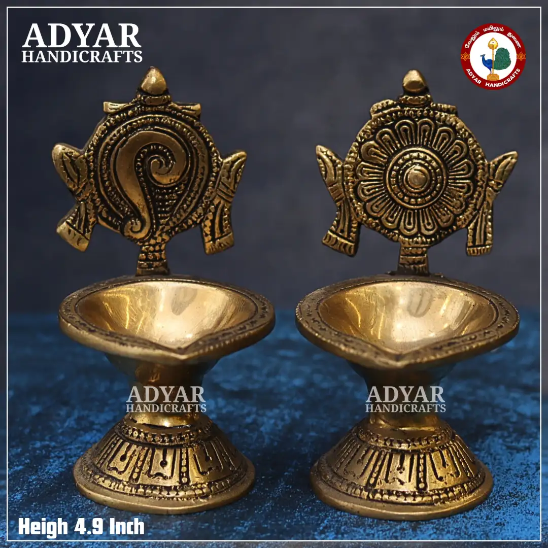 Sangu chakram Vilakku - image 1