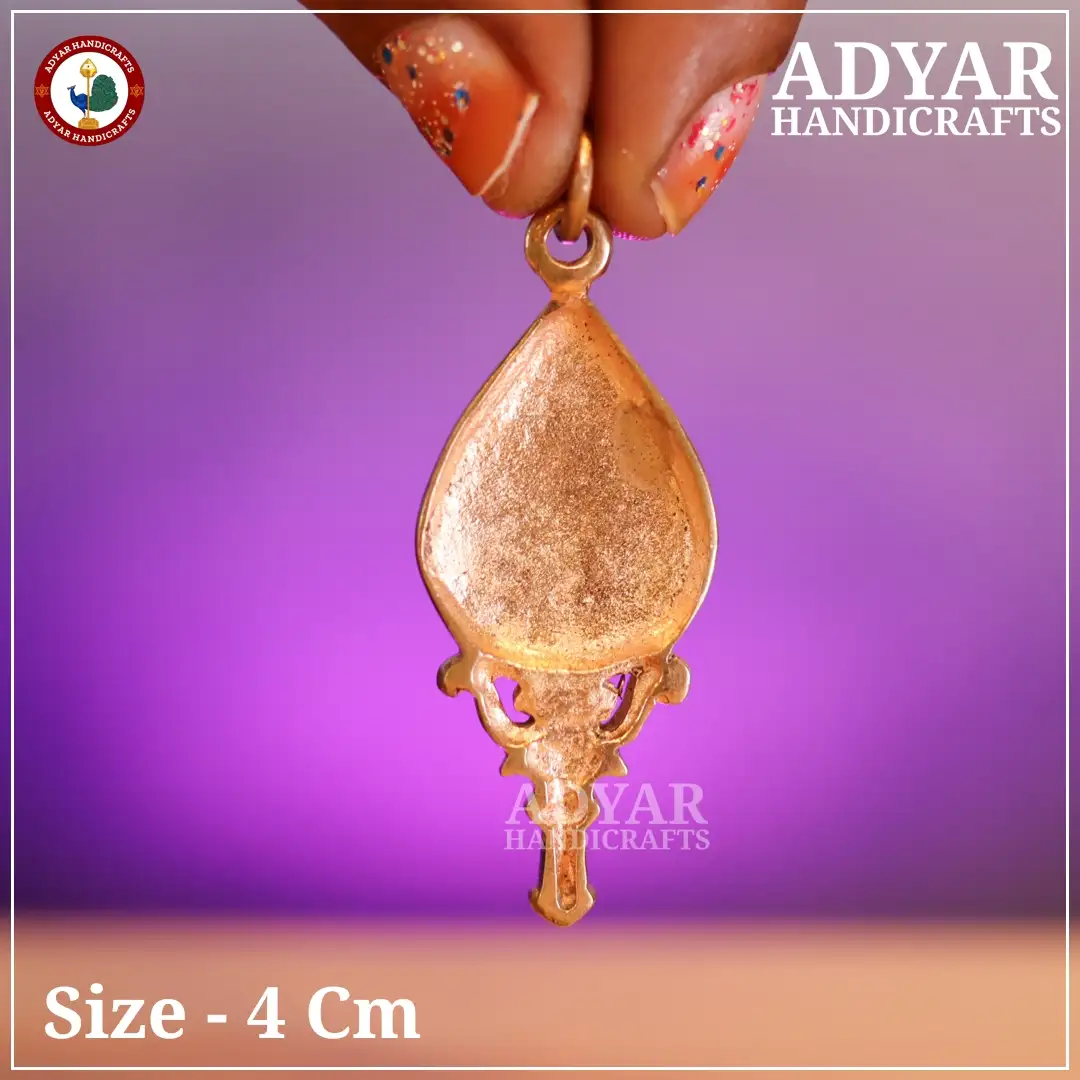 Vel Mayil Seval Pendent - image 2